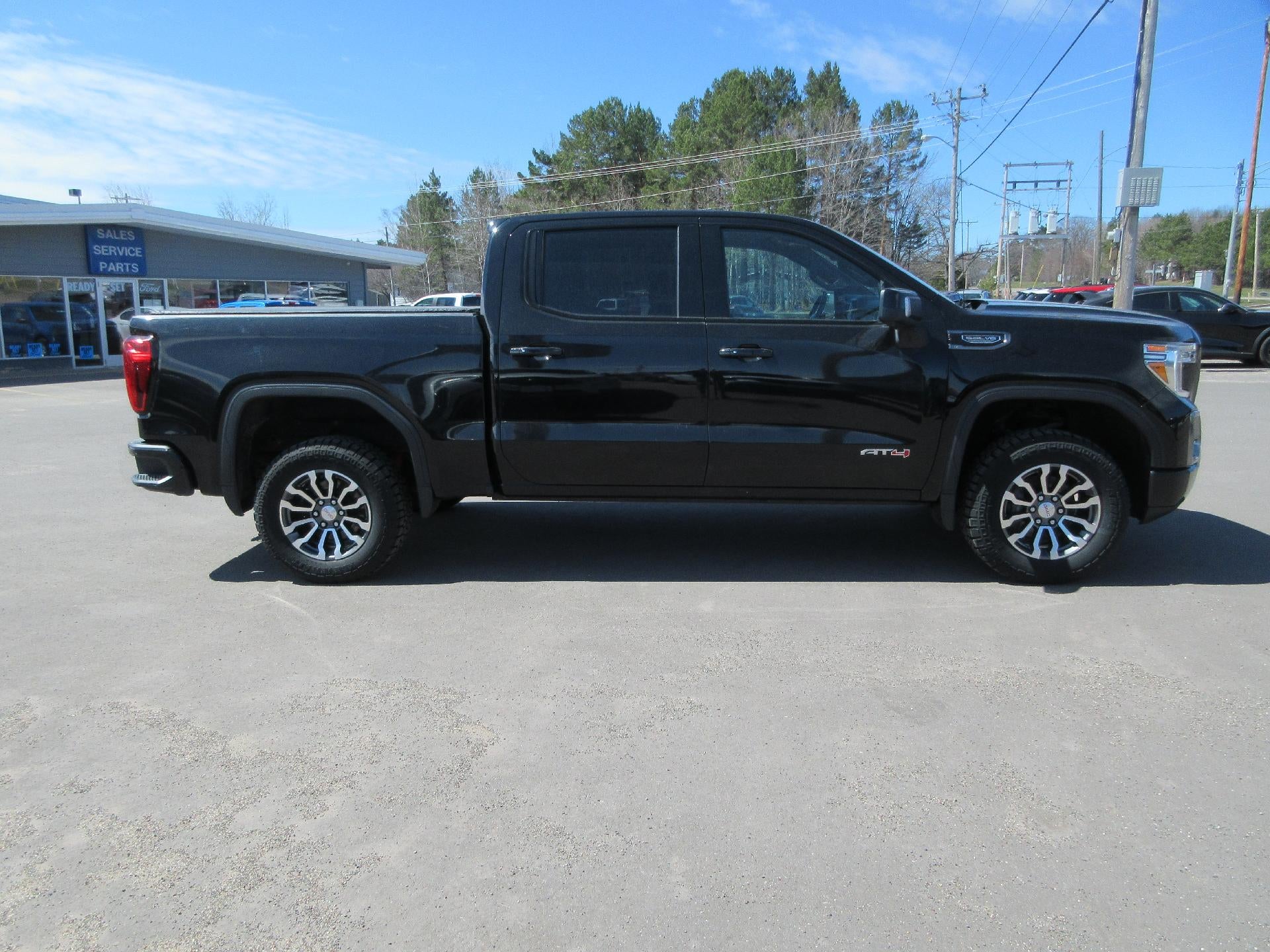 2021 GMC Sierra 1500 Crew Cab Short Box 4-Wheel Drive AT4