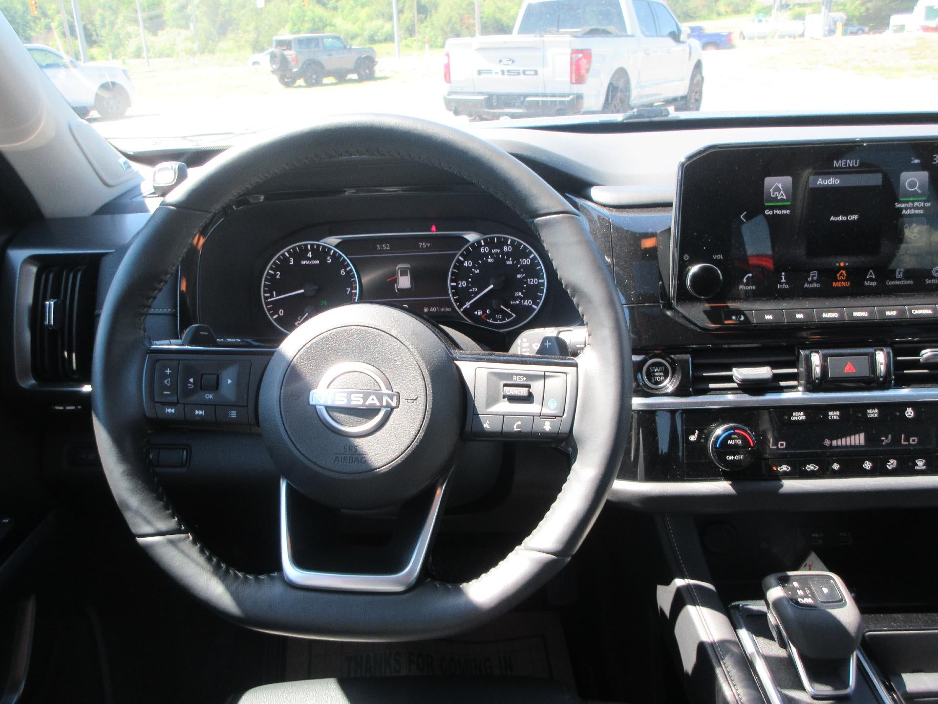 2024 Nissan Pathfinder SL 4WD