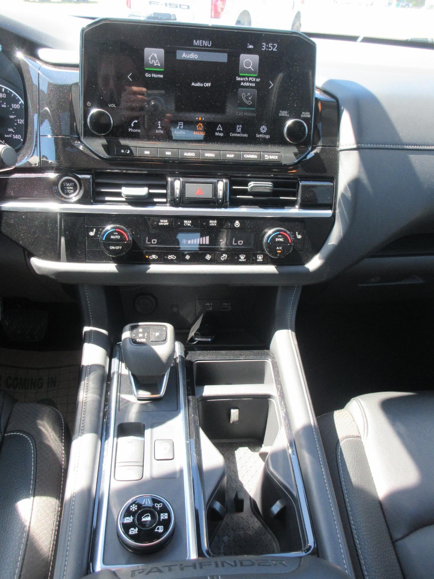 2024 Nissan Pathfinder SL 4WD