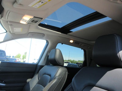 2024 Nissan Pathfinder SL 4WD