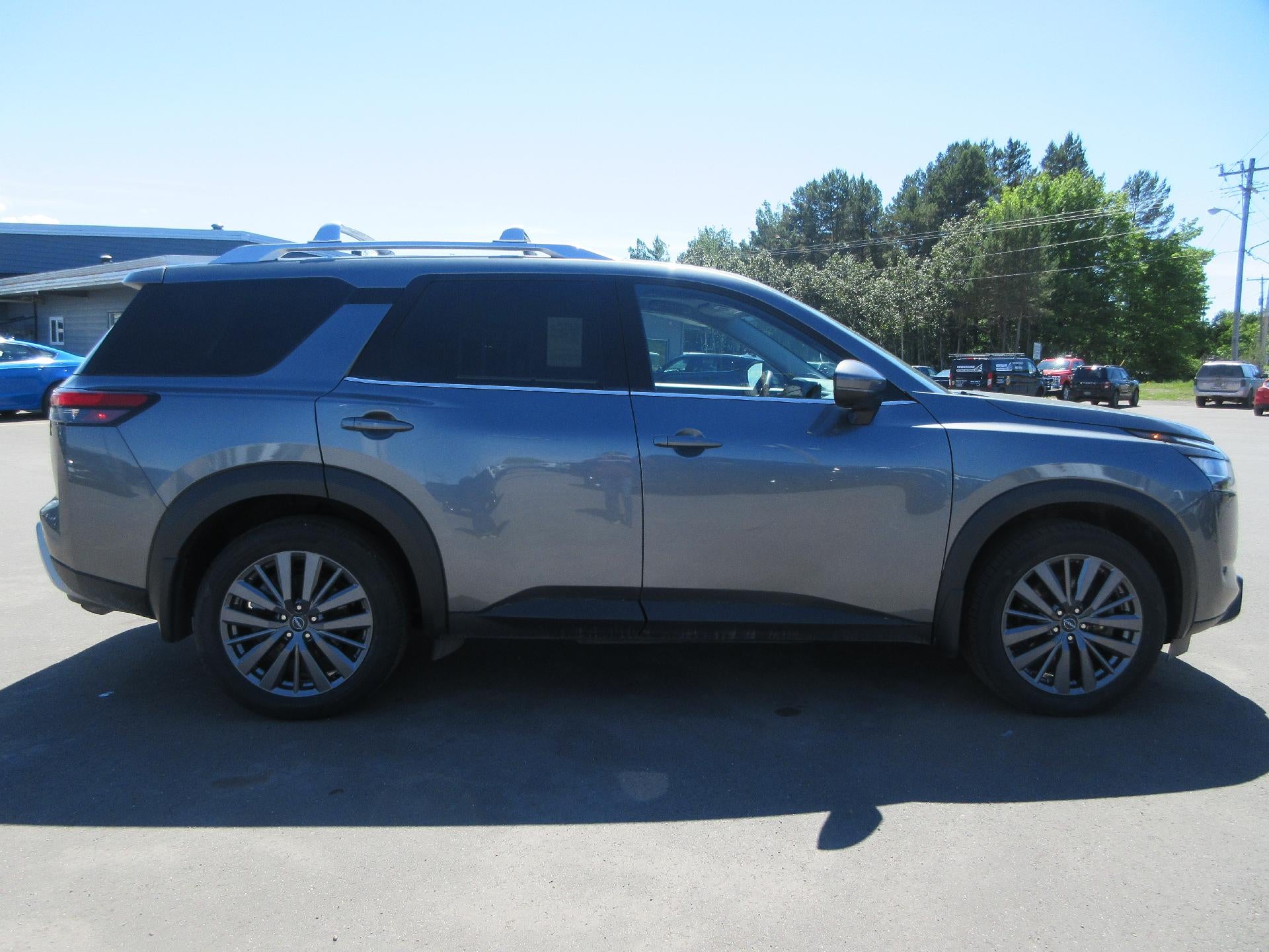 2024 Nissan Pathfinder SL 4WD
