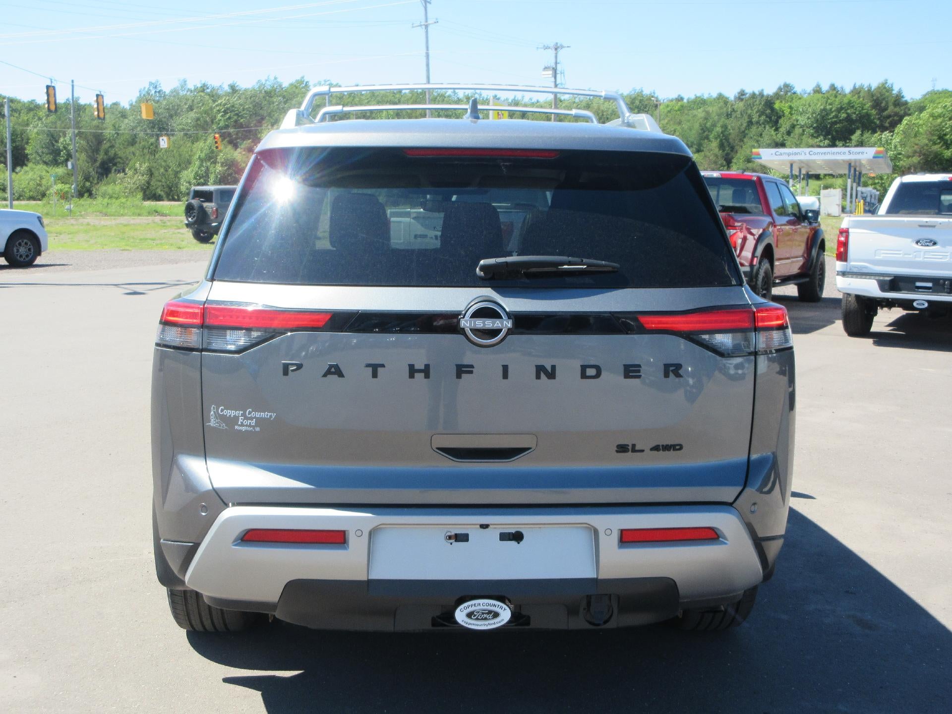 2024 Nissan Pathfinder SL 4WD