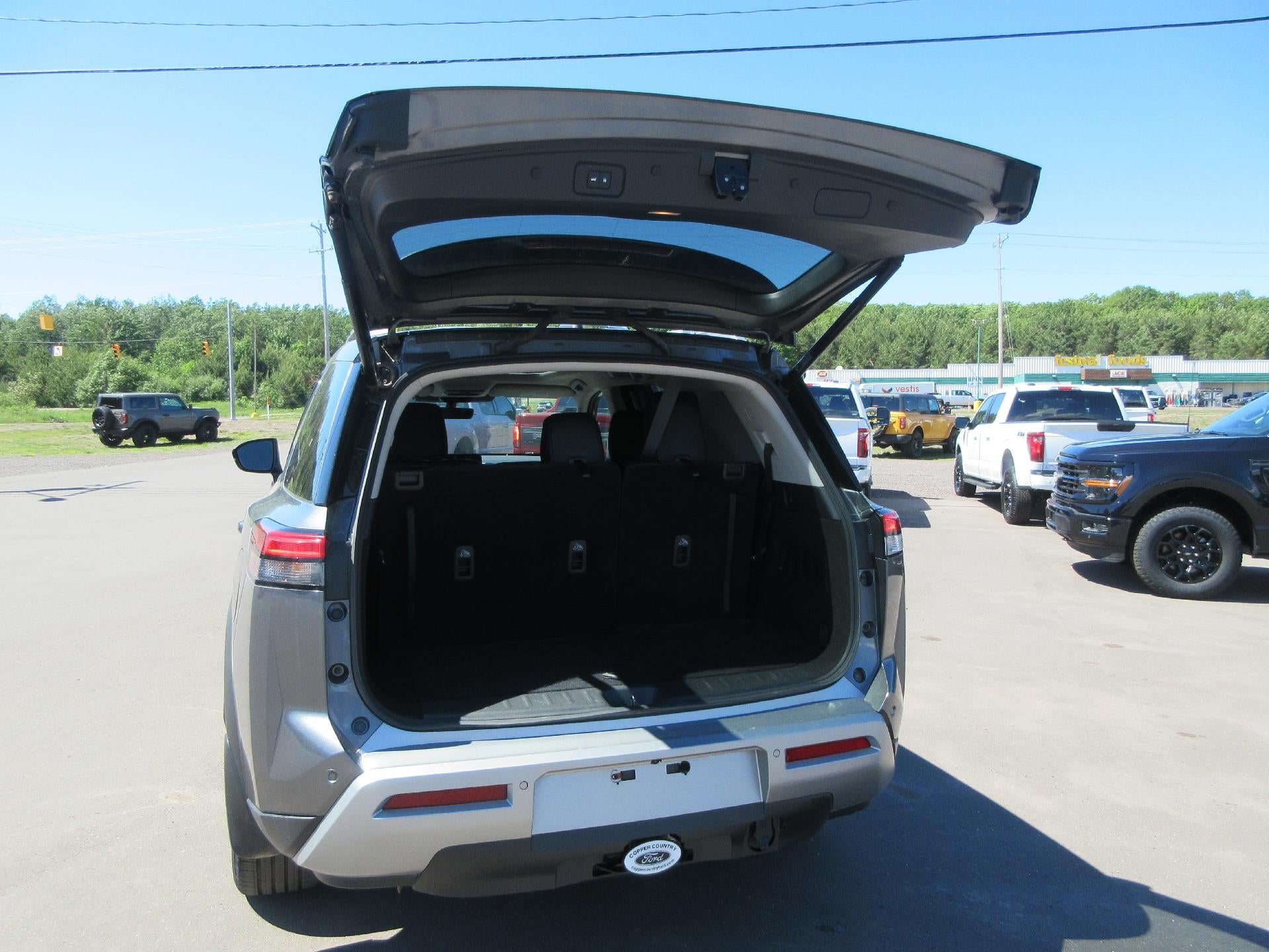 2024 Nissan Pathfinder SL 4WD
