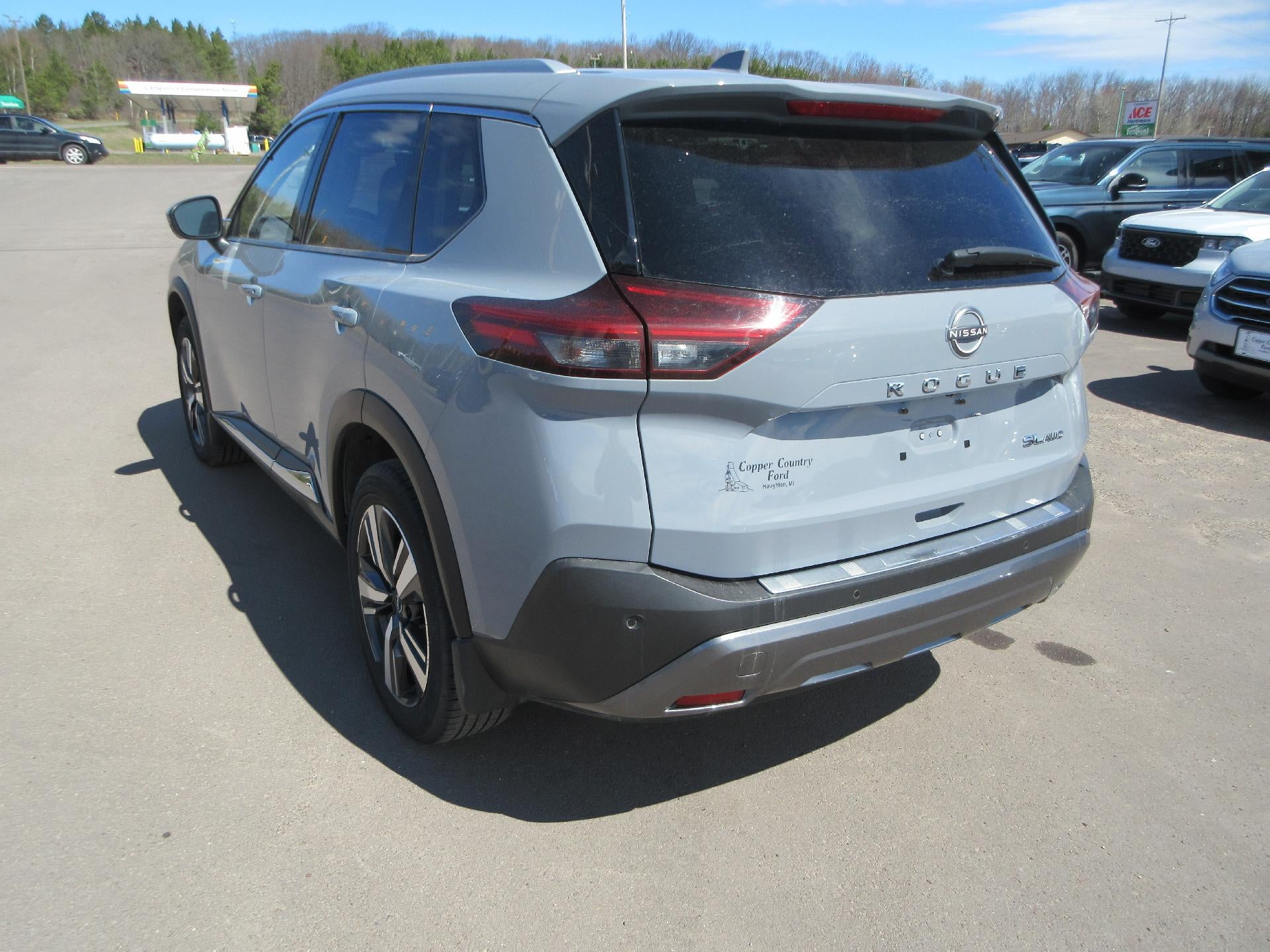 2022 Nissan Rogue AWD SL