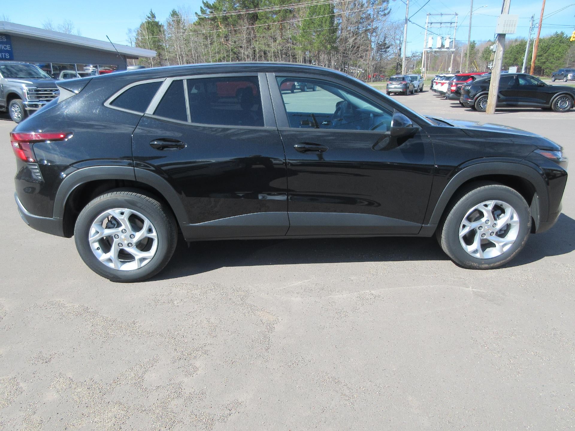 2025 Chevrolet Trax FWD 4dr LS