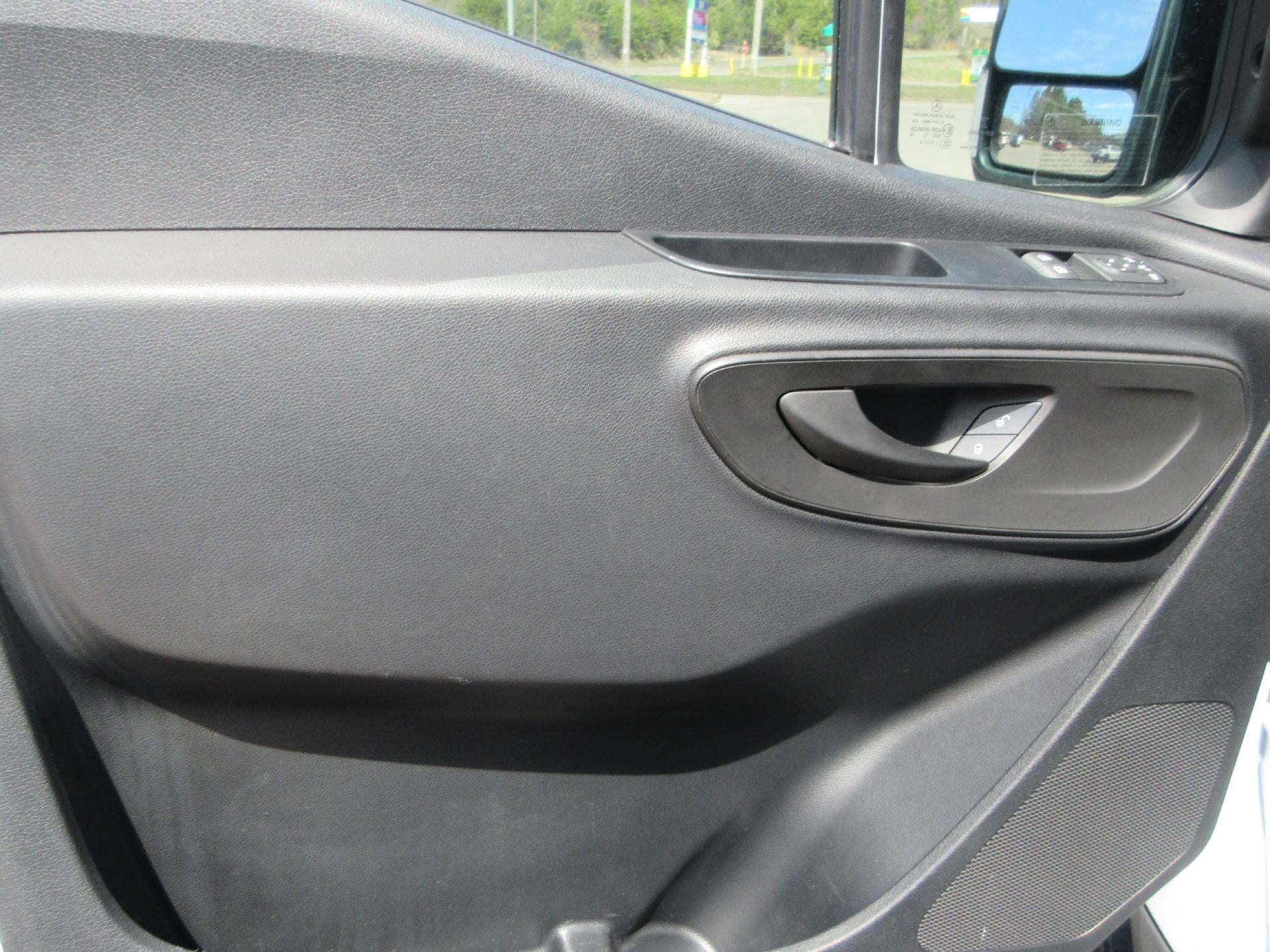 2020 Mercedes-Benz Sprinter Cargo Van 2500 Standard Roof V6 144" 4WD