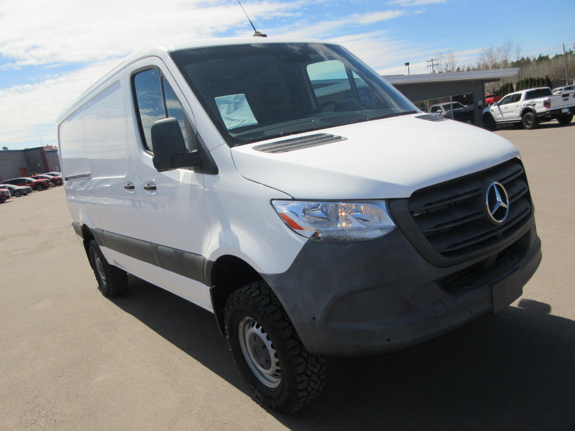 2020 Mercedes-Benz Sprinter Cargo Van 2500 Standard Roof V6 144" 4WD