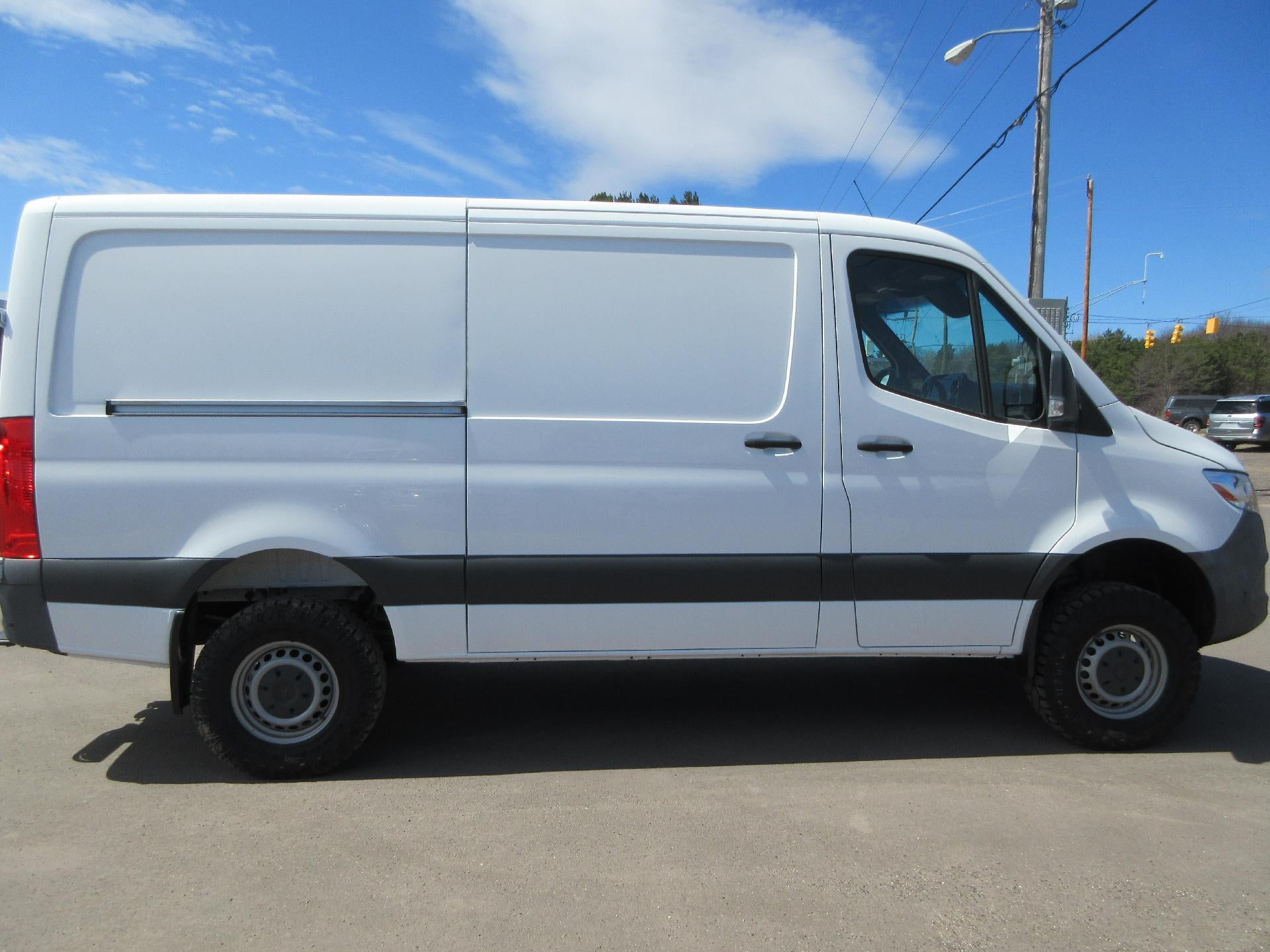 2020 Mercedes-Benz Sprinter Cargo Van 2500 Standard Roof V6 144" 4WD