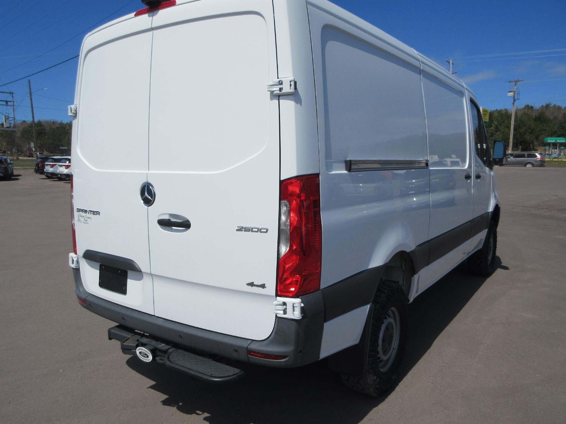 2020 Mercedes-Benz Sprinter Cargo Van 2500 Standard Roof V6 144" 4WD